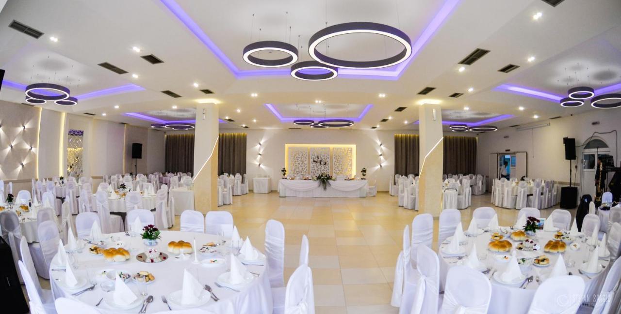 Hotel Dijana Пирот Экстерьер фото