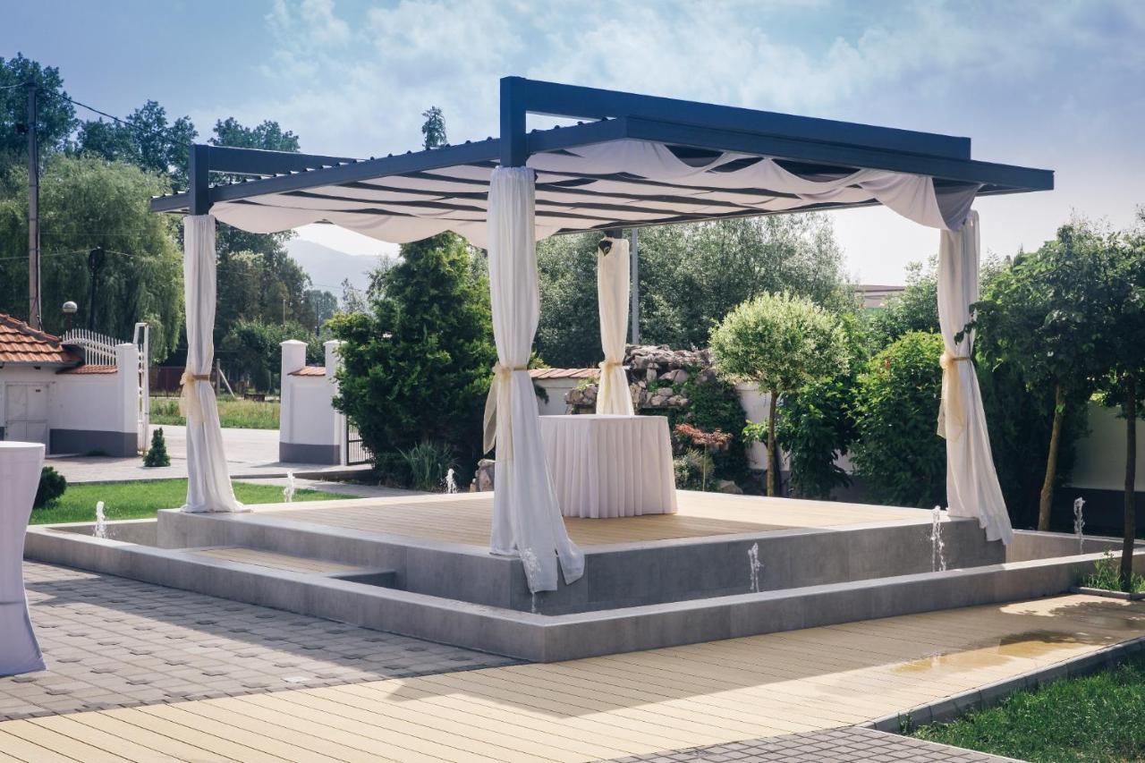 Hotel Dijana Пирот Экстерьер фото