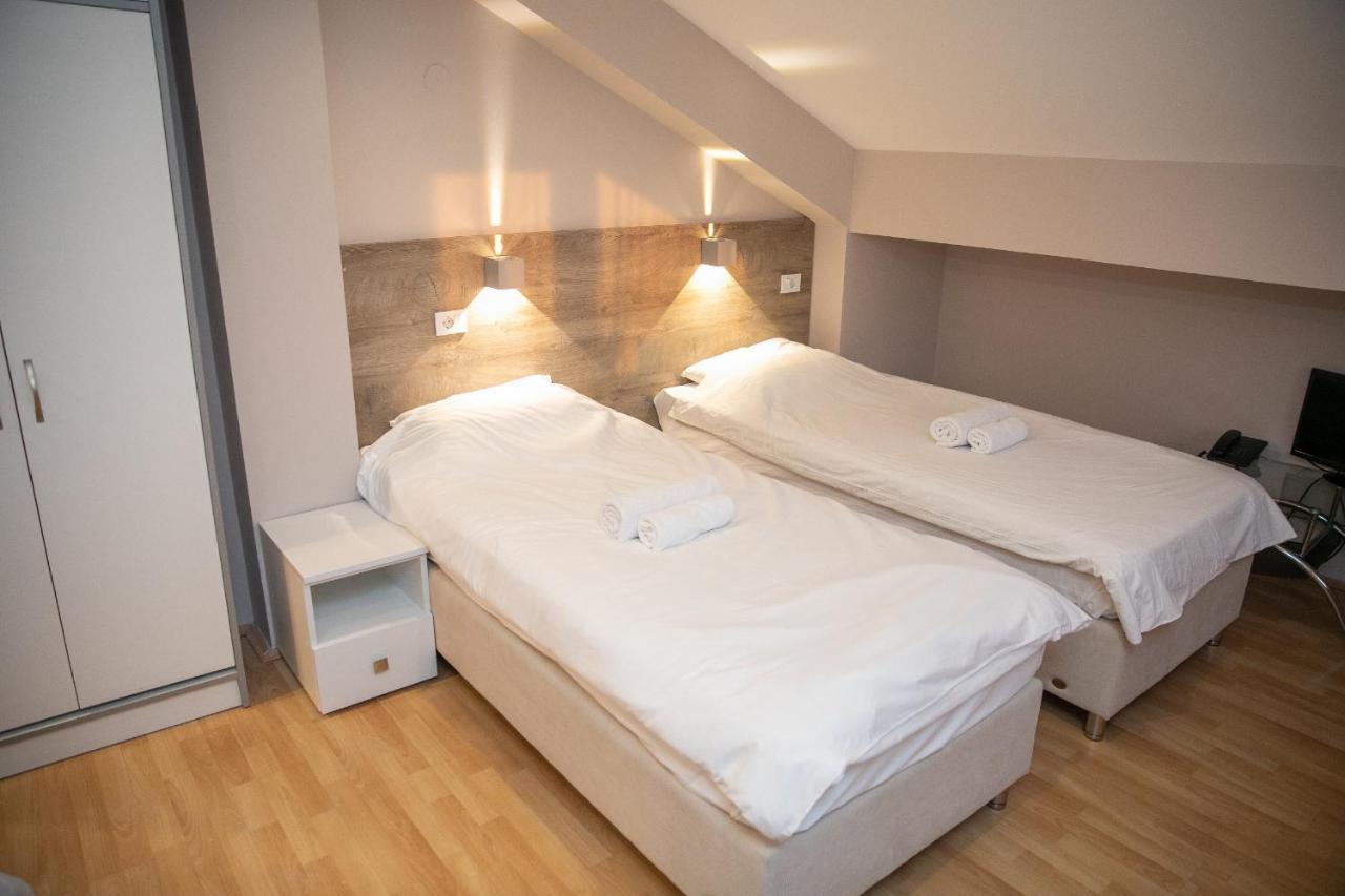 Hotel Dijana Пирот Экстерьер фото